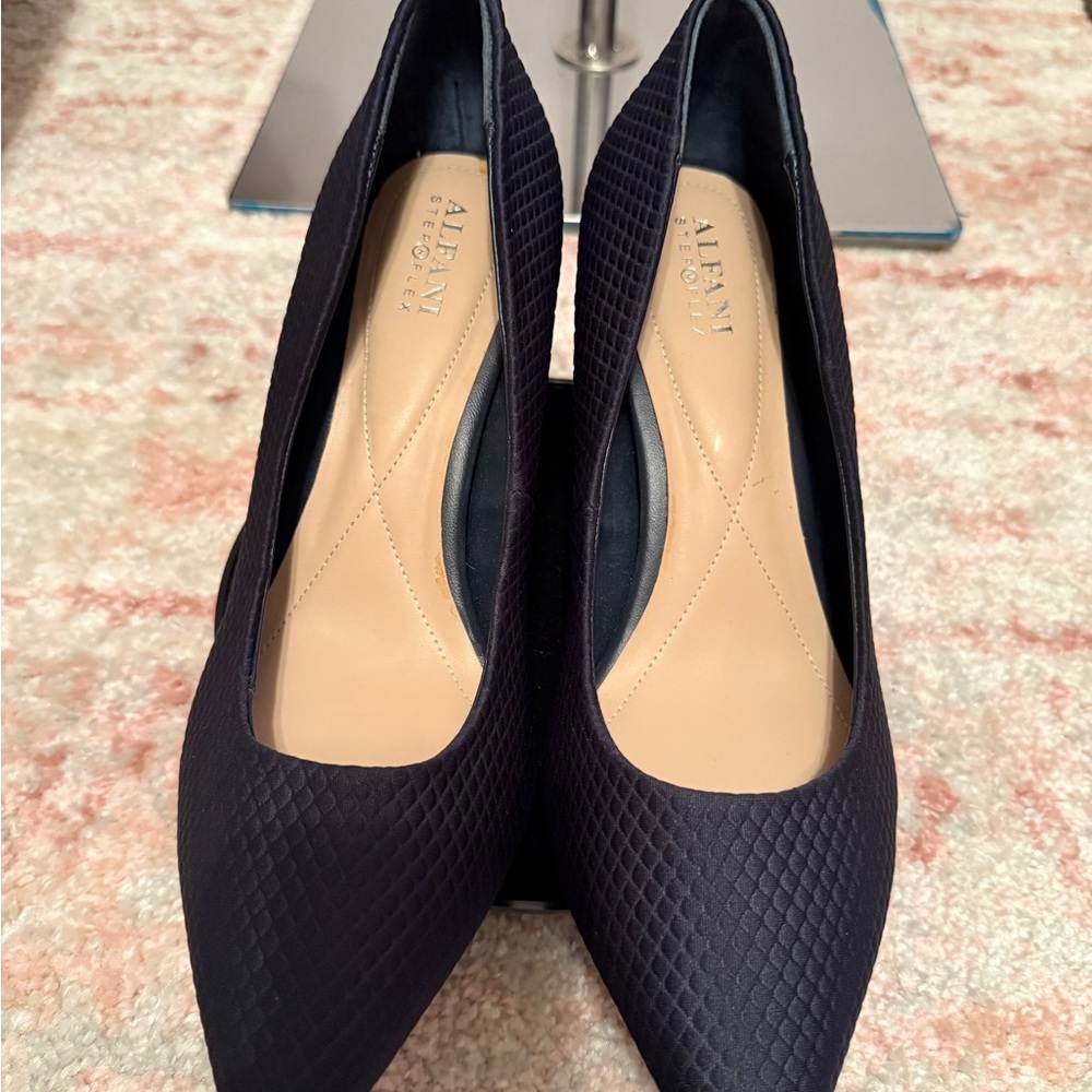 Alfani Dark Blue Textured Heels - Picture 4 of 5